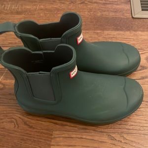 Hunter Chelsea Rain Boot, size 8